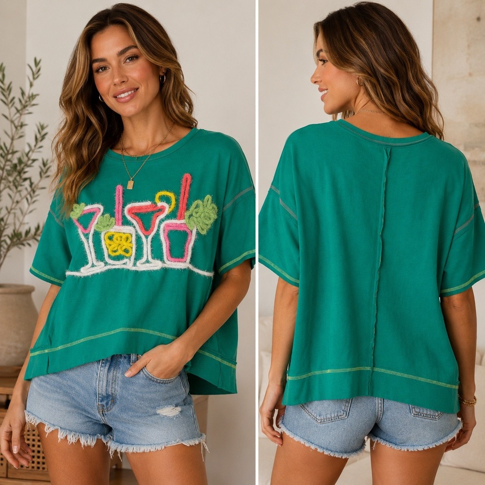 Peach Love California Green Cocktail Graphic Tee Exposed Seam Top S IKT38944-05